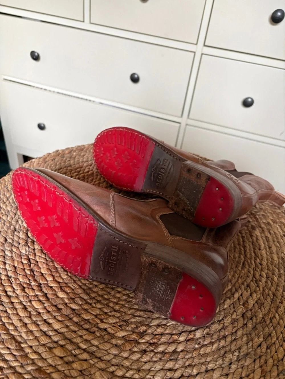 Bed Stu Nandi Chelsea Rustic Leather Boots 9